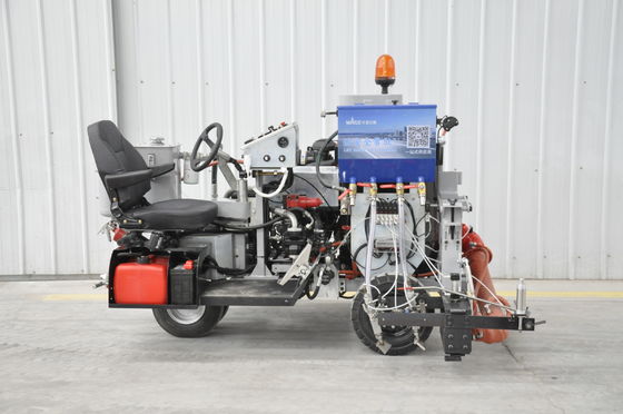 Пассажирское управление Термопластиковый дорожный маркировочный грузовик с бензиновым двигателем Гидравлический привод и тепловое топливо нагрева